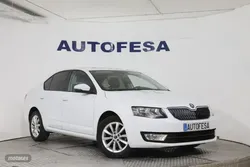 Skoda Octavia 1.6 TDI DSG AMBITION 105CV 5P # CAMARA TRASERA - Miniatura 3