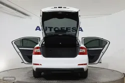 Skoda Octavia 1.6 TDI DSG AMBITION 105CV 5P # CAMARA TRASERA - Miniatura 9