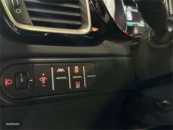 Kia Ceed 1.6 MHEV Tech DCT 100 kW (136 CV) - Miniatura 16