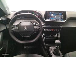 Peugeot 2008 Allure Pack Gasolina 130 S&S 6 Vel. MAN - Miniatura 14
