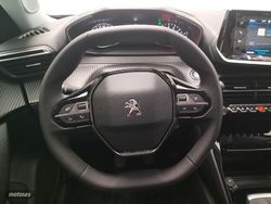 Peugeot 2008 Allure Pack Gasolina 130 S&S 6 Vel. MAN - Miniatura 16