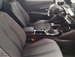 Peugeot 2008 Allure Pack Gasolina 130 S&S 6 Vel. MAN - Miniatura 19