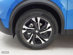 Peugeot 2008 Allure Pack Gasolina 130 S&S 6 Vel. MAN - Miniatura 5