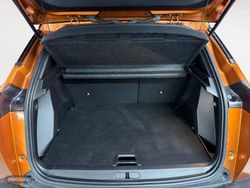 Peugeot 2008 Puretech 130 S&S 6 Vel. MAN GT - Miniatura 6