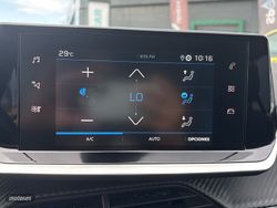 Peugeot 208 PureTech 100 Allure Pack EAT8 75 kW (100 CV) - Miniatura 15