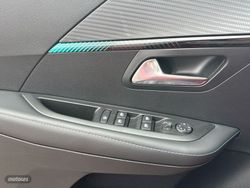 Peugeot 208 PureTech 100 Allure Pack EAT8 75 kW (100 CV) - Miniatura 19