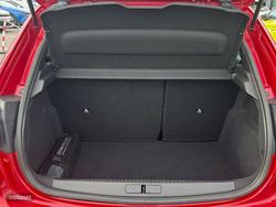 Peugeot 208 PureTech 100 Allure Pack EAT8 75 kW (100 CV) - Miniatura 6