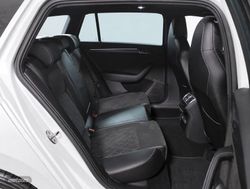 Skoda Superb 2.0 TDI 110KW DSG SPORTLINE COMBI - Miniatura 6