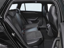Skoda Superb 2.0 TDI 110KW DSG SPORTLINE COMBI - Miniatura 6
