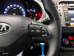 Kia Sportage 1.7 CRDi x-Tech Eco-Dynamics (P.Vision y Xenon) - Miniatura 25