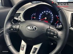 Kia Sportage 1.7 CRDi x-Tech Eco-Dynamics (P.Vision y Xenon) - Miniatura 27