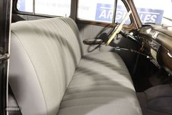 Mercedes 220 s Ponton - Miniatura 7
