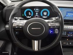 Hyundai Kona 1.6 GDI 138CV HEV Maxx DCT - Miniatura 8