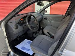 Dacia Logan Ambiance 1.4 - Miniatura 13