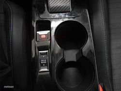 Peugeot 2008 1.2 130CV Allure EAT8 - Miniatura 13