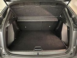 Peugeot 2008 1.2 130CV Allure EAT8 - Miniatura 17