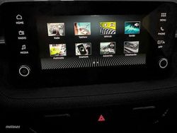Skoda Fabia 1.0 TSI 115CV Selection DSG - Miniatura 9