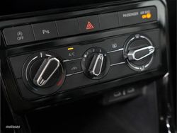 Volkswagen T-Cross 1.0 TSI 95CV Mas - Miniatura 13