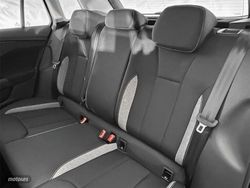 Skoda Kamiq 1.0 TSI 115CV Selection - Miniatura 24