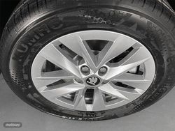 Skoda Fabia 1.0 TSI 115CV Selection DSG - Miniatura 23