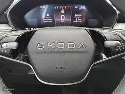 Skoda Fabia 1.0 TSI 115CV Selection DSG - Miniatura 5