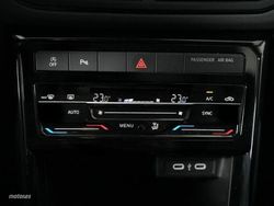 Volkswagen T-Cross 1.0 TSI 115CV Life DSG - Miniatura 16