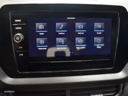 Volkswagen T-Cross 1.0 TSI 95CV - Miniatura 10