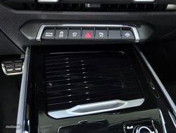 Audi Q3 Sportback Progressive e-hybrid S-Tronic - Miniatura 44