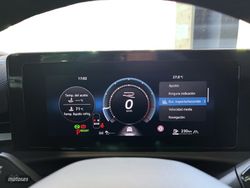 Volkswagen T-Roc R-Line 1.5 eTSI DSG - Miniatura 11