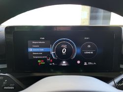 Volkswagen T-Roc R-Line 1.5 eTSI DSG - Miniatura 13