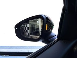 Volkswagen T-Roc R-Line 1.5 eTSI DSG - Miniatura 50