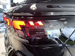 Volkswagen T-Roc R-Line 1.5 eTSI DSG - Miniatura 65