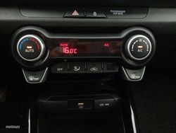 Kia Stonic 1.0 100CV CONCEPT TGDI - Miniatura 13