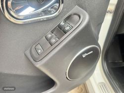 Dacia Duster Laureate dCi 90 4X2 EU6 - Miniatura 18