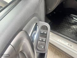 Dacia Duster Laureate dCi 90 4X2 EU6 - Miniatura 19