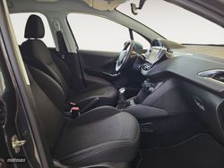 Peugeot 208 1.2L PureTech Style 60 kW (82 CV) - Miniatura 12