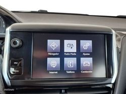 Peugeot 208 1.2L PureTech Style 60 kW (82 CV) - Miniatura 16