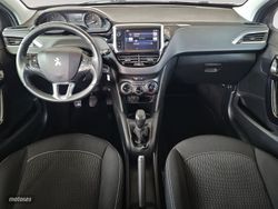 Peugeot 208 1.2L PureTech Style 60 kW (82 CV) - Miniatura 8
