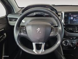Peugeot 208 1.2L PureTech Style 60 kW (82 CV) - Miniatura 9