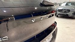 Volvo XC40 Plus, B3 Mild hybrid, Gasolina, Dark - Miniatura 43
