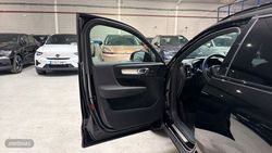 Volvo XC40 Plus, B3 Mild hybrid, Gasolina, Dark - Miniatura 49