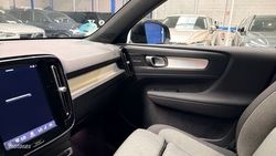 Volvo XC40 Plus, B3 Mild hybrid, Gasolina, Dark - Miniatura 51