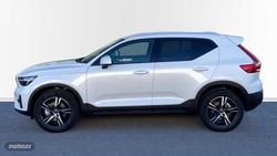 Volvo XC40 2.0 B3 MHEV CORE DCT 163 5P - Miniatura 3