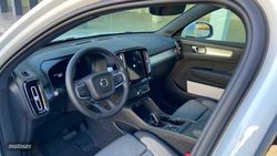 Volvo XC40 2.0 B3 MHEV CORE DCT 163 5P - Miniatura 5