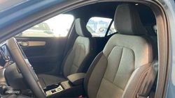 Volvo XC40 2.0 B3 PLUS DARK AUTO 163 5P - Miniatura 10