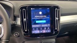 Volvo XC40 XC40 2.0 B3 MHEV CORE DCT 163 5P - Miniatura 12
