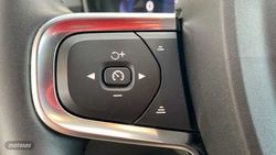 Volvo XC40 B3 CORE AUTO 5P - Miniatura 14