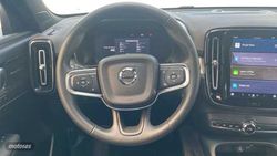Volvo XC40 2.0 B3 PLUS DARK AUTO 5P - Miniatura 10