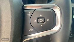 Volvo XC40 2.0 B3 PLUS DARK AUTO 5P - Miniatura 16