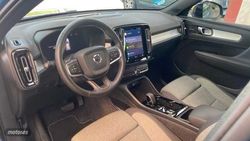 Volvo XC40 2.0 B3 PLUS DARK AUTO 5P - Miniatura 4